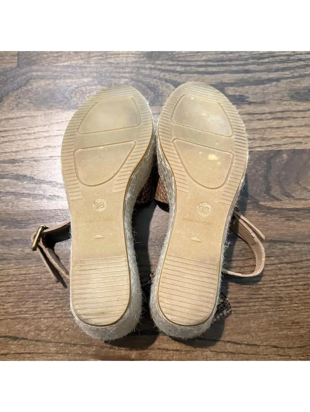 Andre Assous Snakskin Buckle Ankle Strap Espadrilles Wedges Size 38 US 7.5